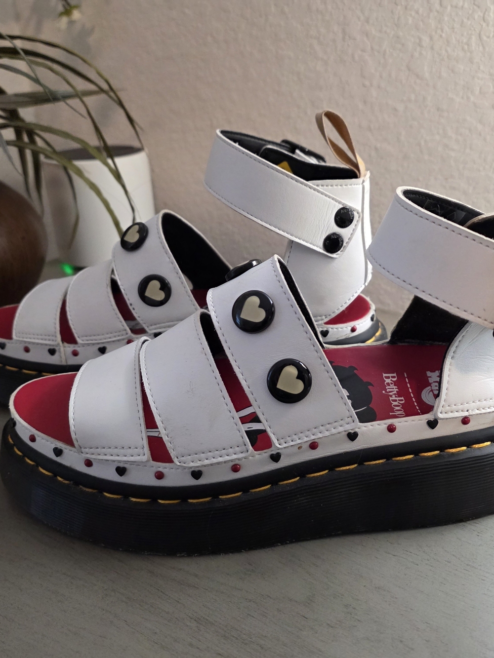 Dr. Martens Vegan Clarissa II Betty Boop Platform Sandal - Size 9